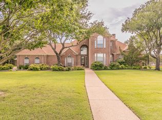 128 Oakview Dr, Hudson Oaks, TX 76087