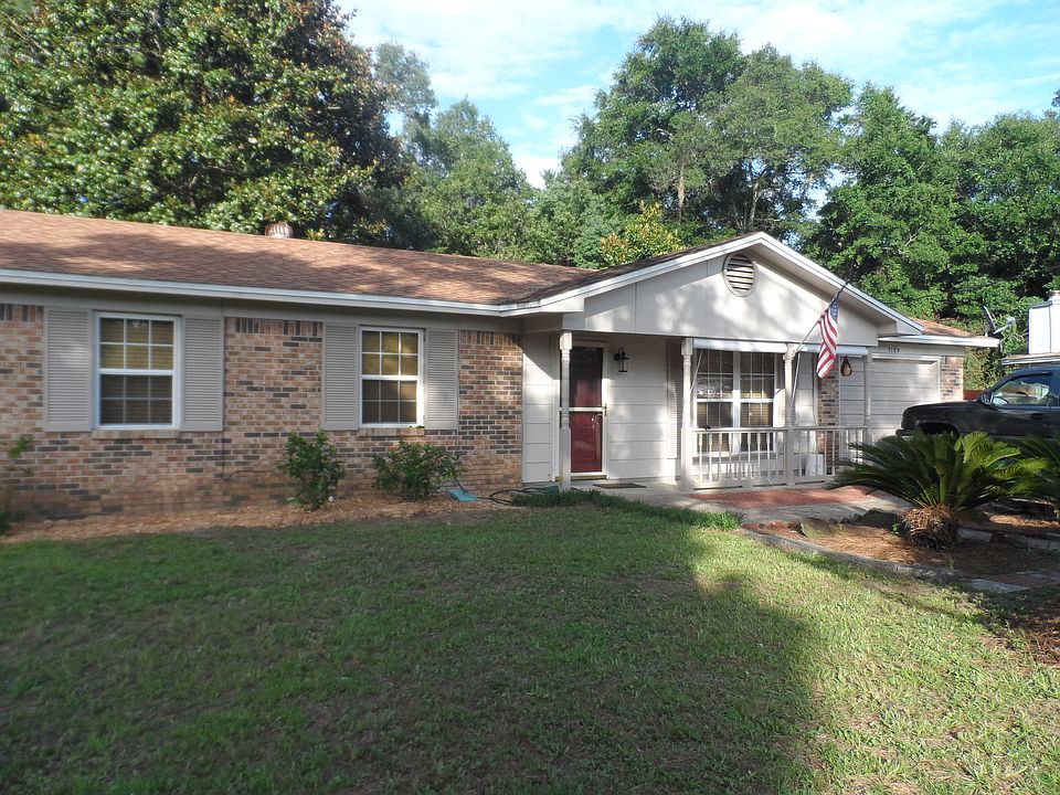 yard, porch, garage, trees