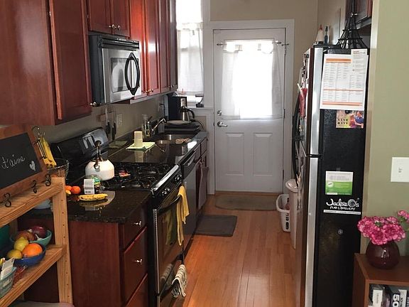 3rd image of 4863 N Hermitage Ave APT 1F