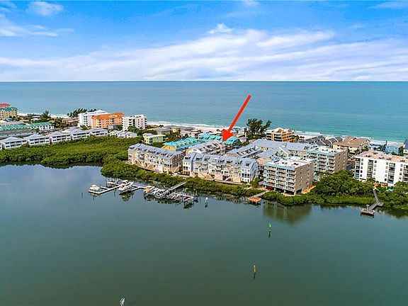 4th image of 19915 Gulf Blvd Unit 401