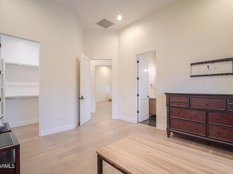 12424 E Victoria St — Photo 43