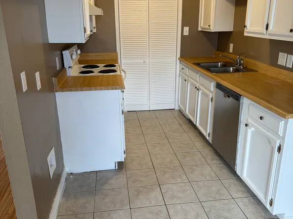 5052 Cumberland Cove Dr, Baton Rouge, LA 70817