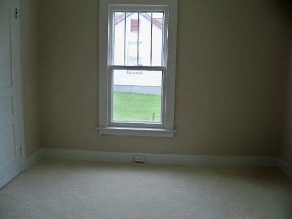 5th image of 190 Caldwell St