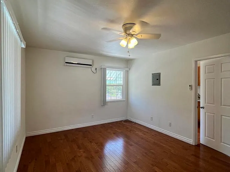 28 S Eastern Ave — Photo 11