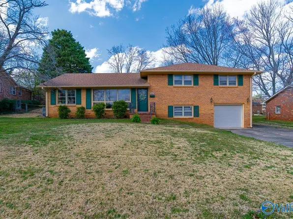 2111 Seyforth Dr NE, Huntsville, AL 35811