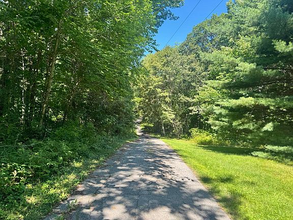 4th image of 780 Oakland Road