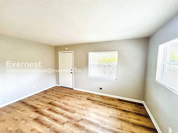 4th image of 10546 106th Ave N #A