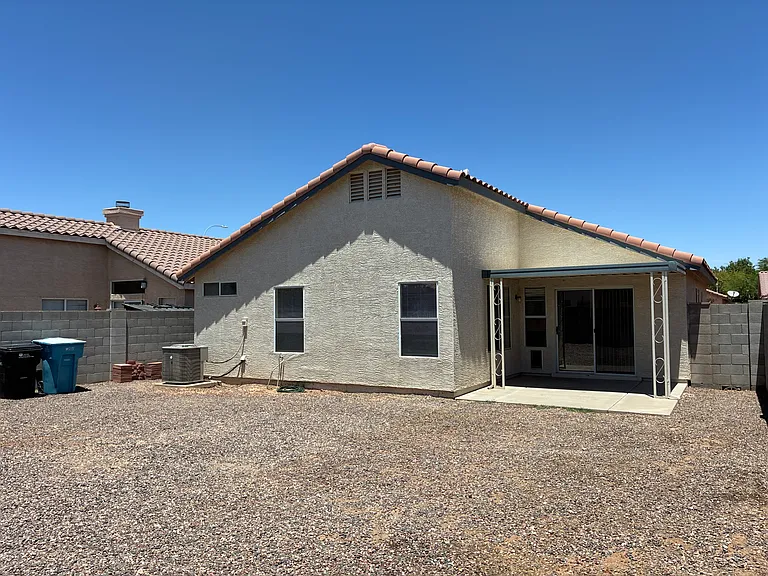 10523 W Windsor Blvd — Photo 35