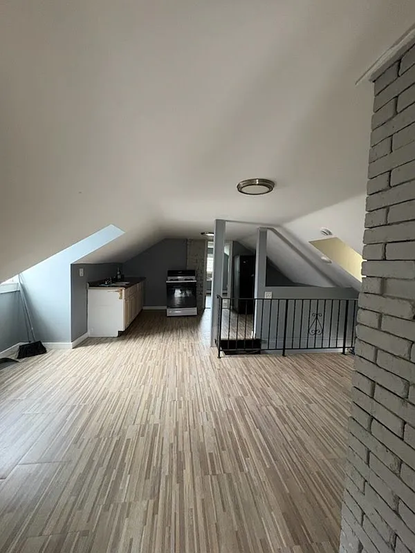 1 bed, 550 sqft, $1,300 — Photo 1
