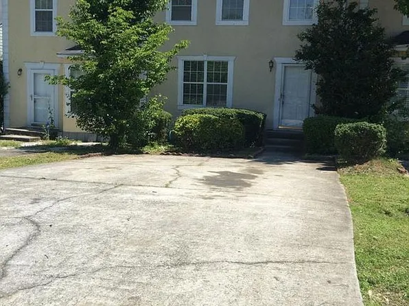 3823 Meadow Green Ct, Peachtree Corners, GA 30092