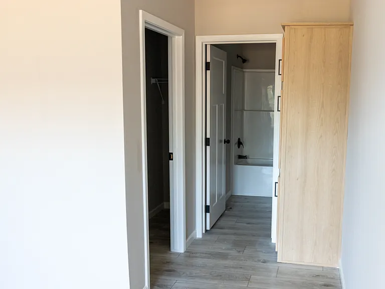 243 Chamberlain Way — Photo 6