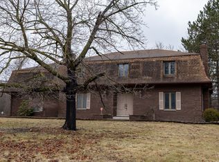 5520 Springwater Ln, West Bloomfield, MI 48322