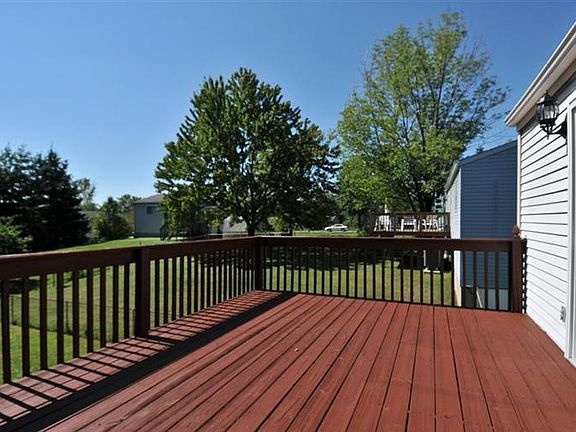 3rd image of 8373 Tamarack Dr