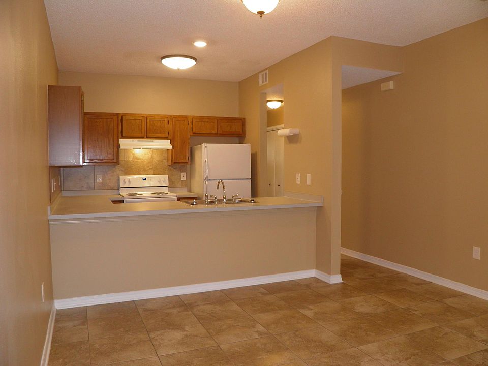 1st image of 1843 Whispering Oaks Ln