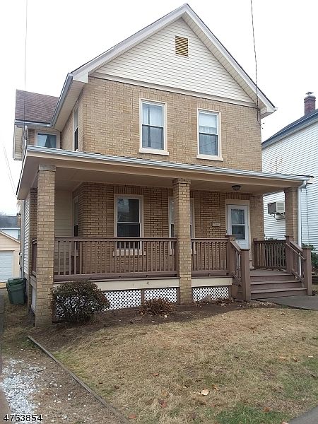 2nd image of 30 Grant Ave