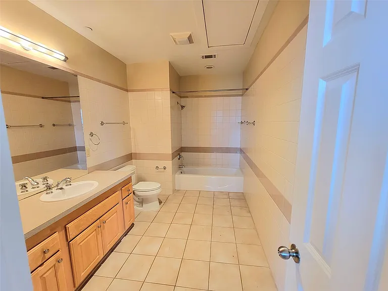 2315 Harborside Dr #201 — Photo 11