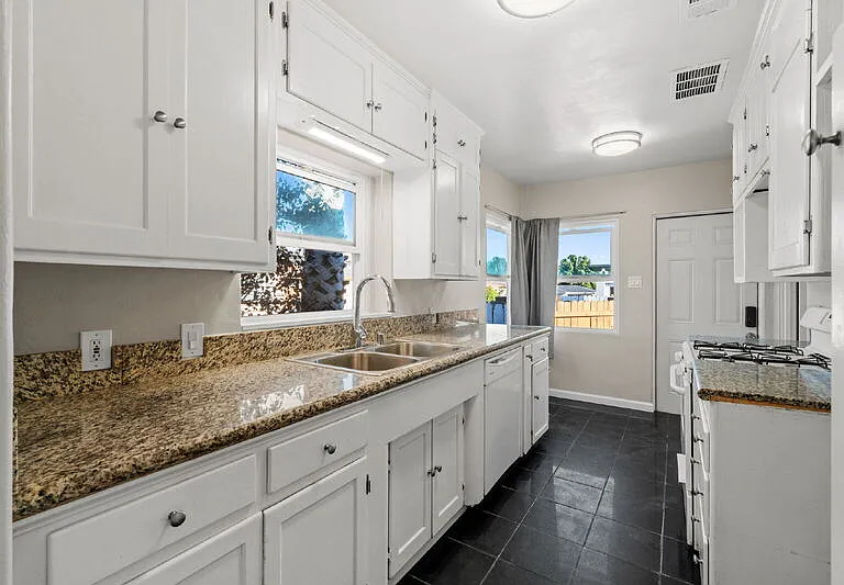 7105 Central Ave — Photo 28