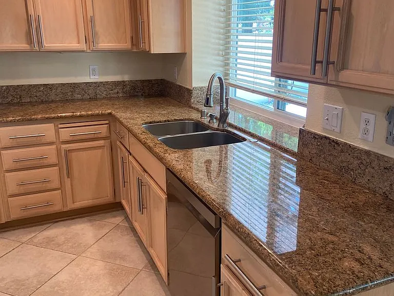 264 Thorndike Way — Photo 9
