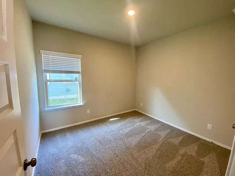 2445 Ayers Dr — Photo 9