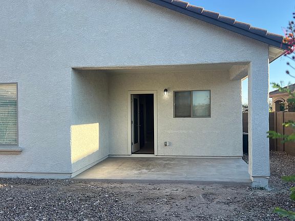 5th image of 2363 N Smithsonian Dr