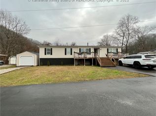 108 Countryside Dr, Danville, WV 25053