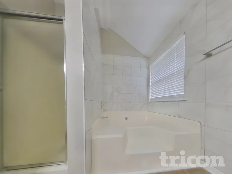 4118 Lost Springs Trl — Photo 9