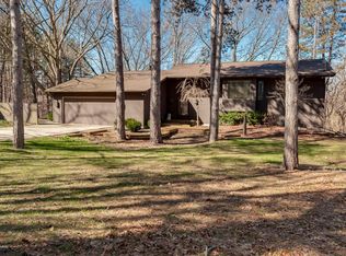 3182 Khan Path, Stevensville, MI 49127
