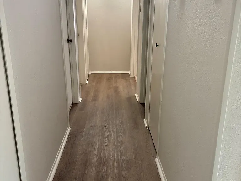18310 Navajo Trail Dr — Photo 3