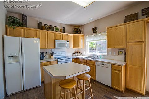 4th image of 226 Aspen Grove Way