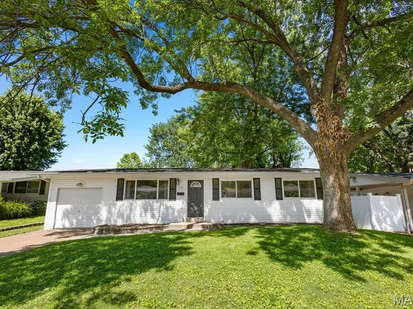2430 W Adams St, Saint Charles, MO 63301