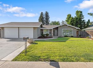 2125 Holt Avenue, Sanger, CA 93657