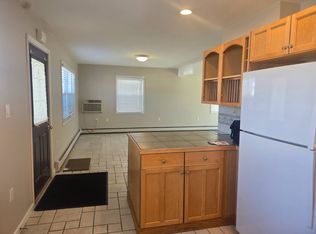 94 Swan Ln, Levittown, NY 11756