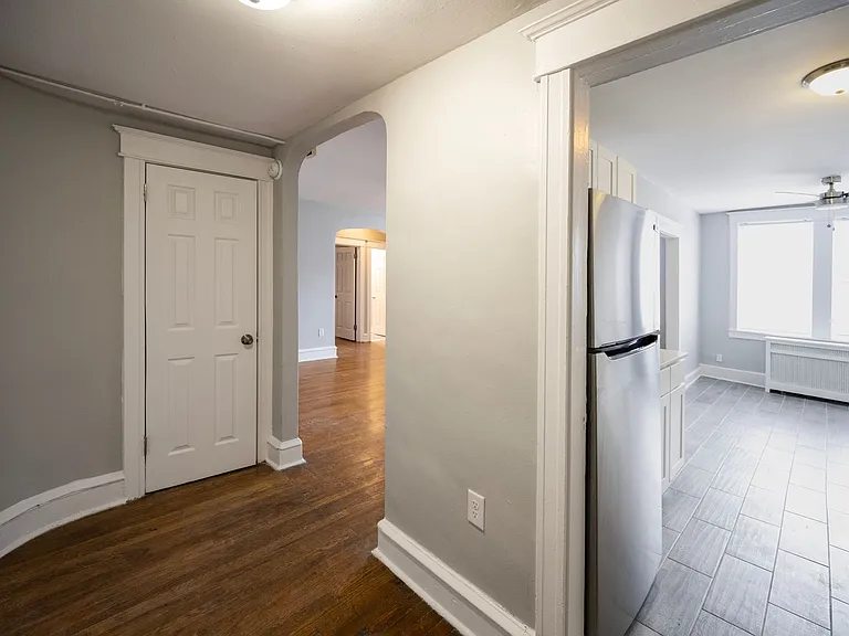 Upsal Gardens Apartments- Beautiful historical building with breathtaking charm! — Photo 53
