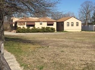 424 Bayville Ave, Bayville, NY 11709