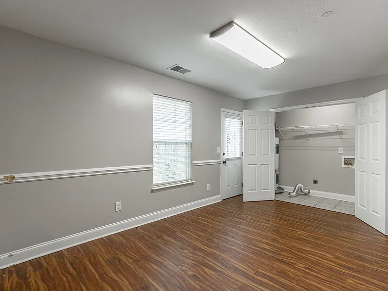 1109 Maple Tree Ln #1109 — Photo 8