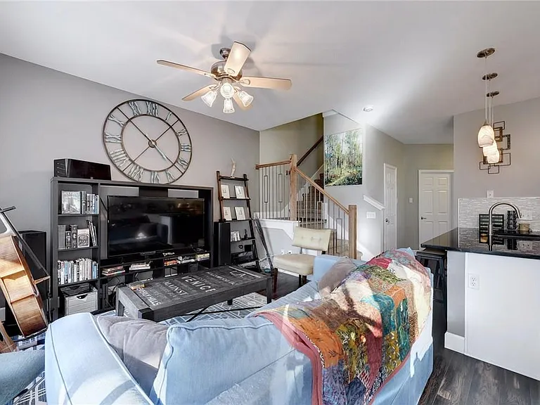 1700 Perez St #A — Photo 7