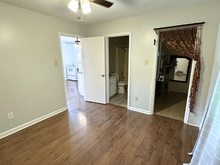 2018 Blythe Ave SE #3 — Photo 6