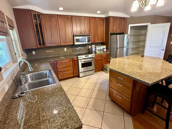 12 Honuhula St, Kihei, HI 96753