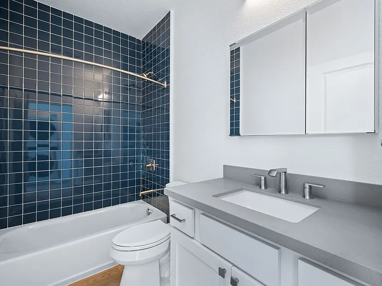 307 Pine St — Photo 14