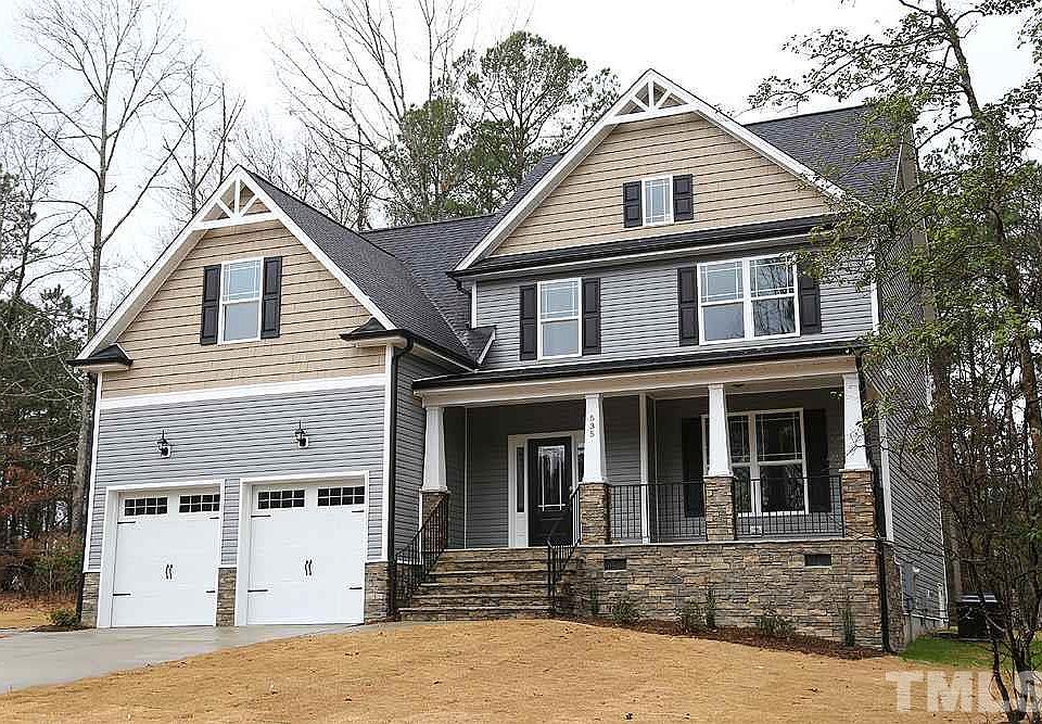 1st image of 535 Carolina Oaks Ave