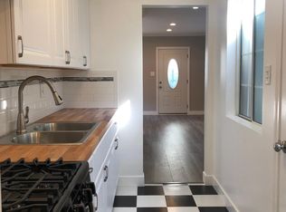 825 1/2 N Sycamore Ave, Los Angeles, CA 90038