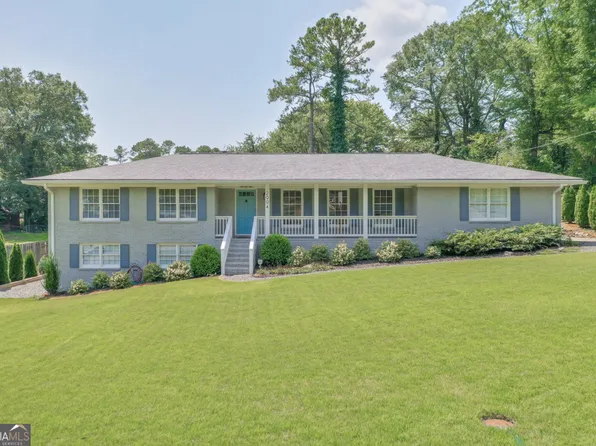 2994 Blackberry Ln, Marietta, GA 30068