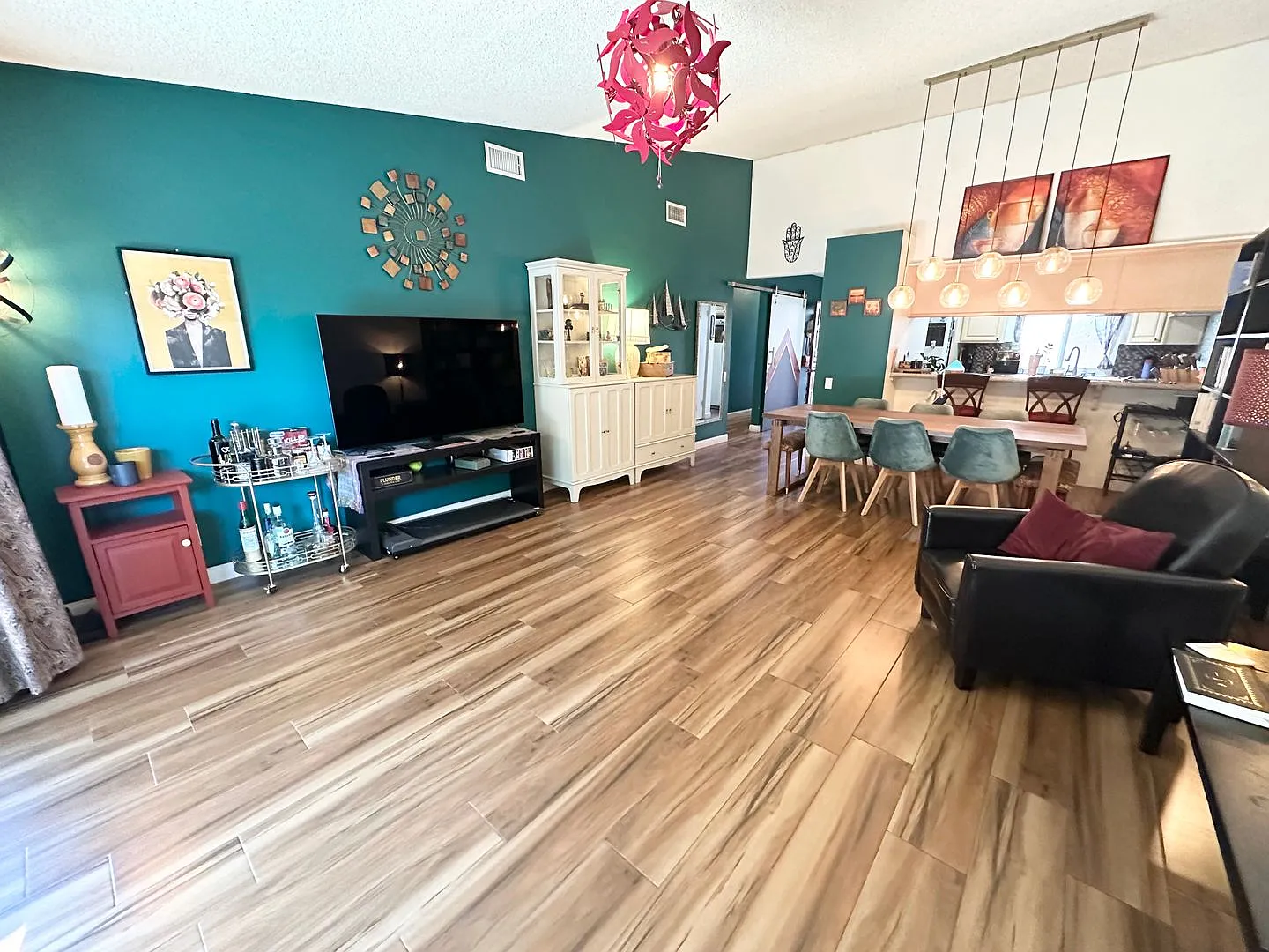 Beautiful Condo Located in Desirable Anaheim Community! — Photo 2