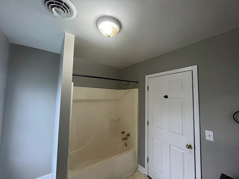 1327 Princeton Ave #2 — Photo 8