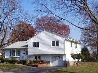 27 Fisk Rd, Wayne, NJ 07470