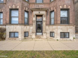 1204 W Addison St APT 2W, Chicago, IL 60613