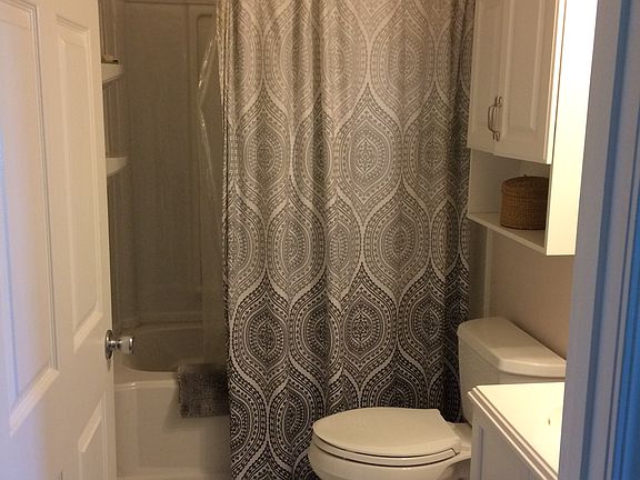 3rd image of 6060 Providence Pl