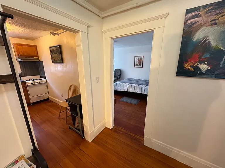 42 W Baltimore St #18 — Photo 4