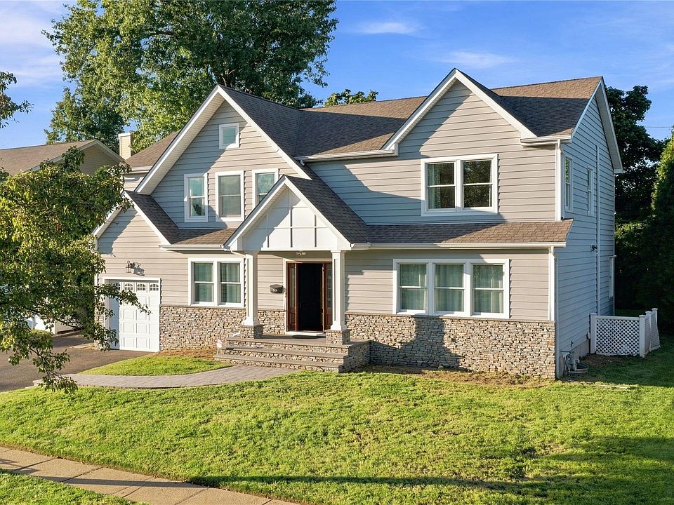 1st image of 22 Forest Drive