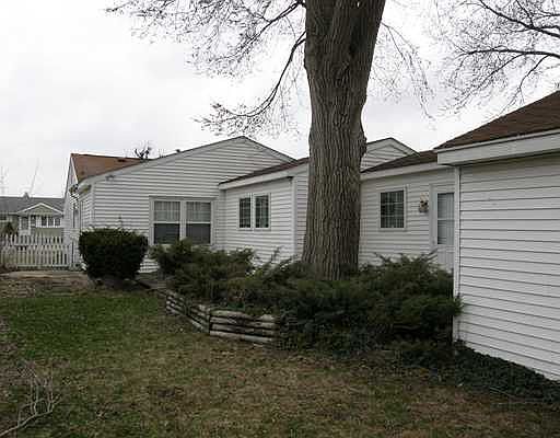 2nd image of 1607 E 4th St